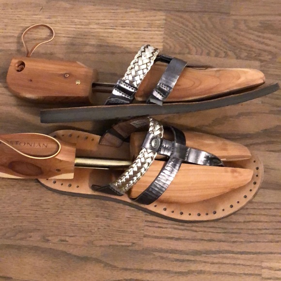 Authentic UGG Audra Thong Sandal - Picture 8 of 11